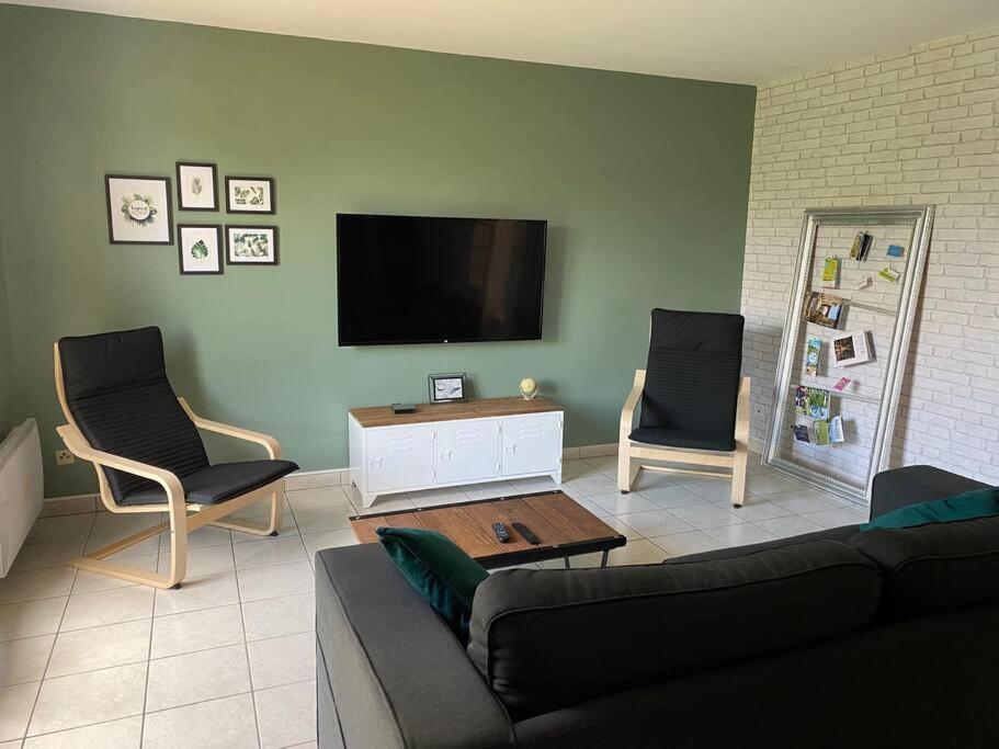 Le 31 Bis, En Centre Avec Jardin. Holiday home Blaye