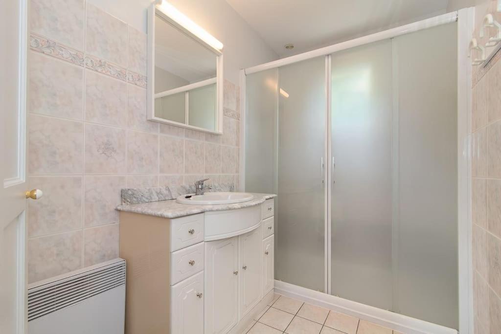 Holiday home Le 31 Bis, En Centre Avec Jardin. Blaye